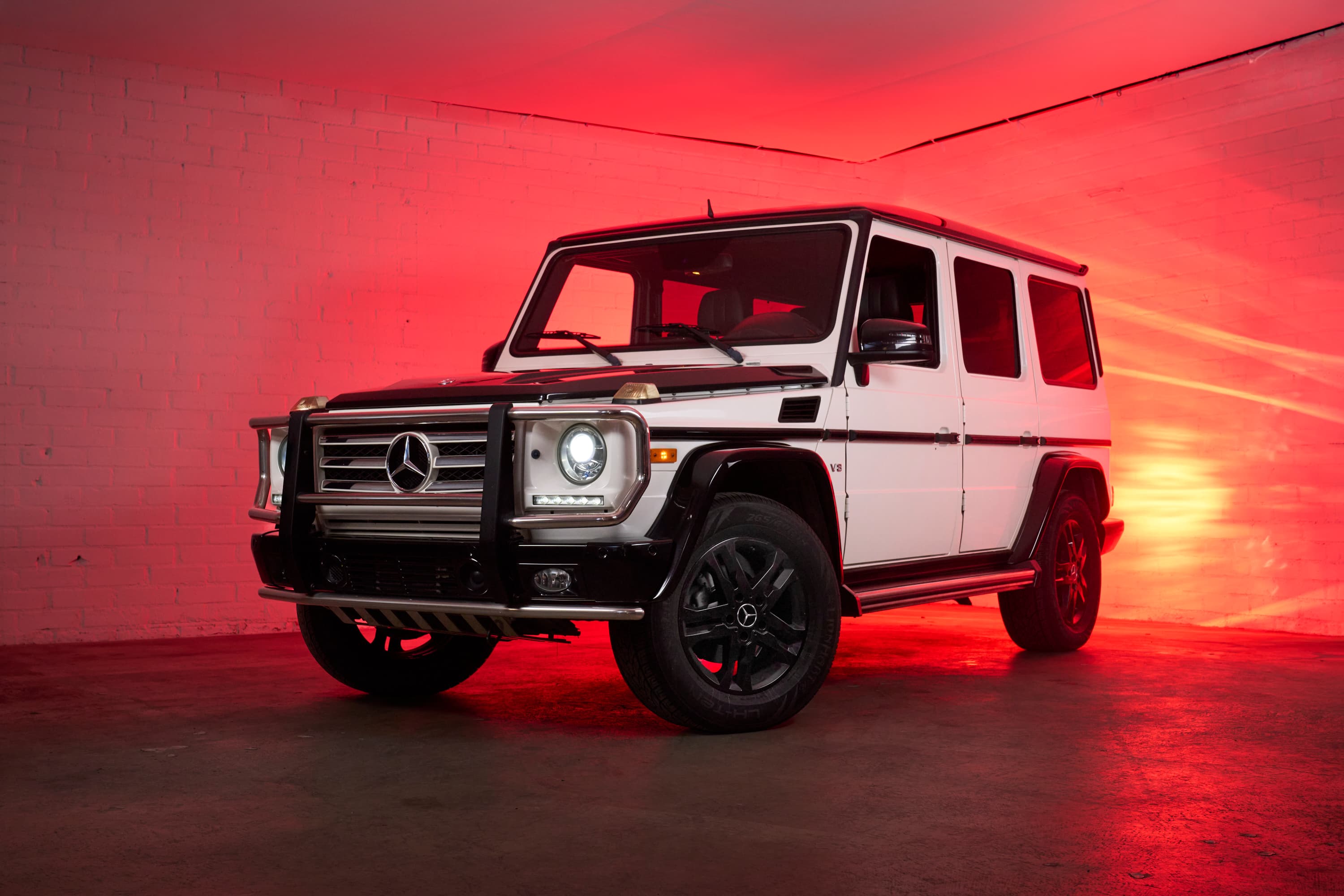 2015 Mercedes-Benz G550 - 64,000 miles - White